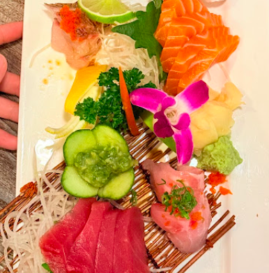 Sho-Ga Japanese Restaurant signature dishes Dancing Shrimp Roll
Spicy Chicken Bowl
Albacore Sashimi